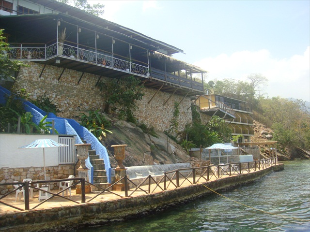 PUERTO LA CRUZ / BARCELONA / MOCHIMA / EL TIGRE