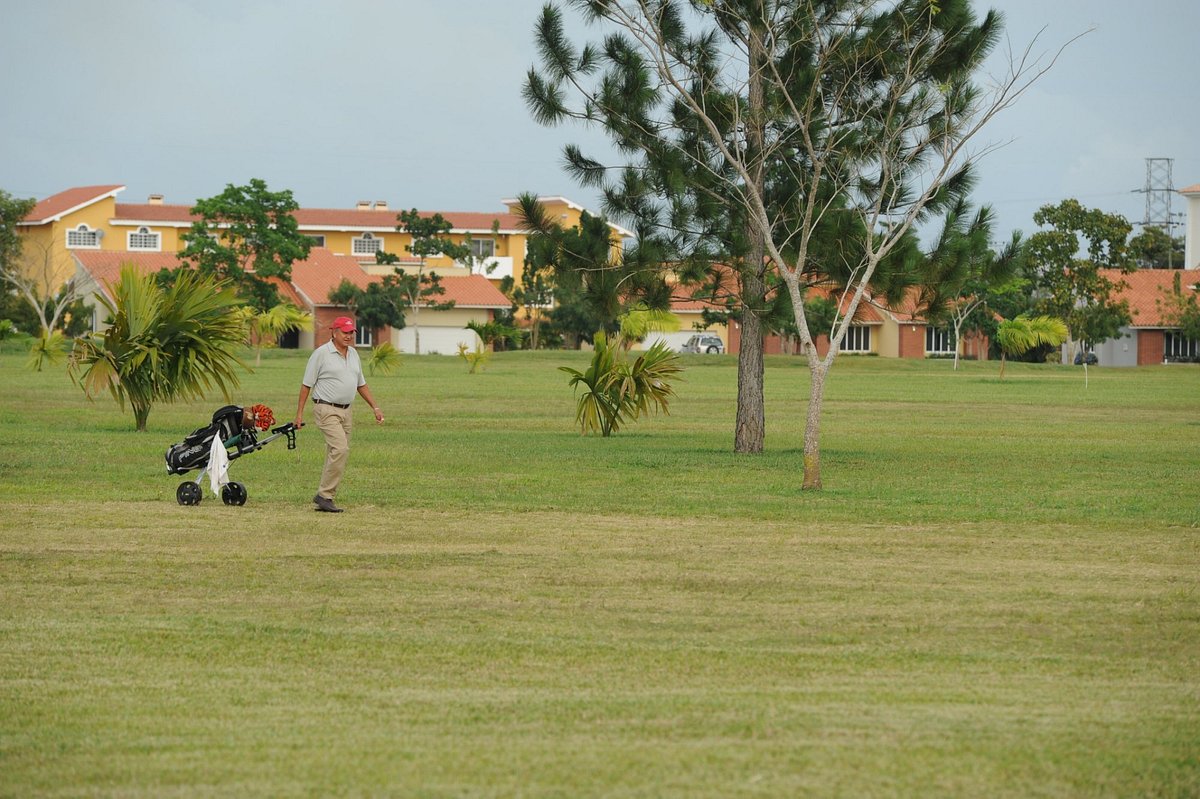 San Miguel Hotel Golf & Club